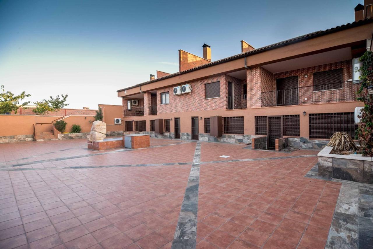Apartamentos Al Paso De Toledo, Puy Du Fou A 10Km Burguillos de Toledo Exteriör bild